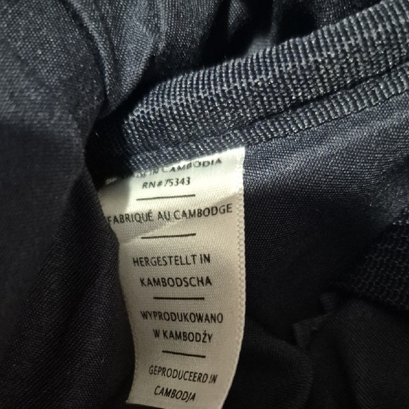 Tommy Bahama Backpack - Picture 8 of 10